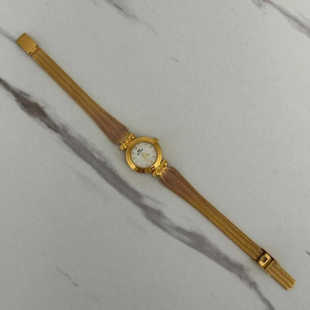 SKU0410 Gold White dial Women Fashion Round Watch stainless steel‎ + gift bag